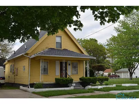 1102 Vance St, Toledo, OH 43607 photo 2