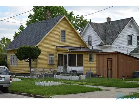 1102 Vance St, Toledo, OH 43607 photo 4