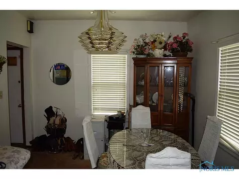 1102 Vance St, Toledo, OH 43607 photo 8