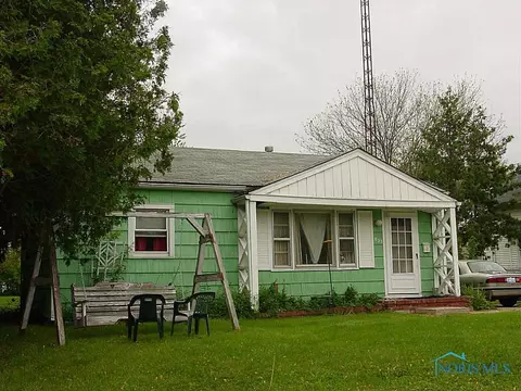 833 E Wilson St, Bryan, OH 43506 photo 3