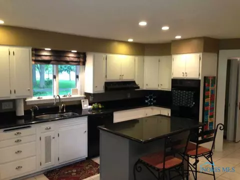 535 Parkview Ave, Bryan, OH 43506 photo 8