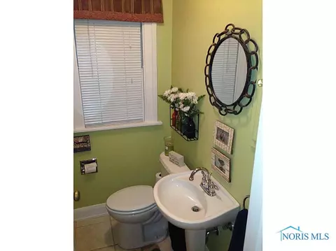 535 Parkview Ave, Bryan, OH 43506 photo 17