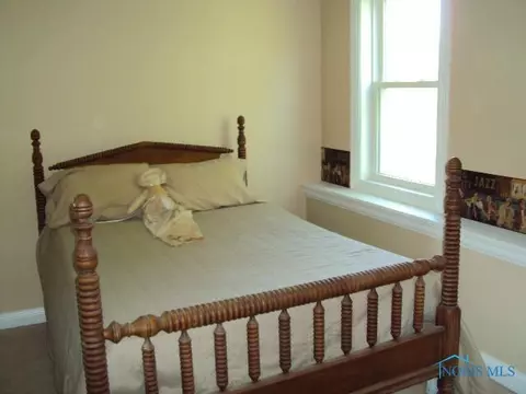 304 N Cherry St, Bryan, OH 43506 photo 5