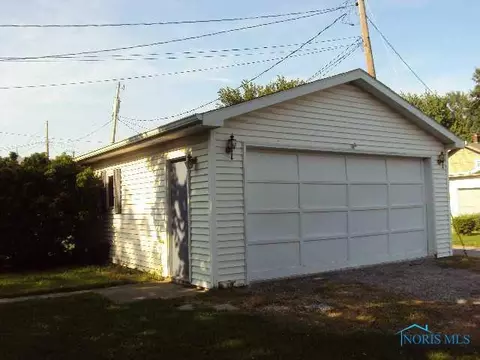 304 N Cherry St, Bryan, OH 43506 photo 11
