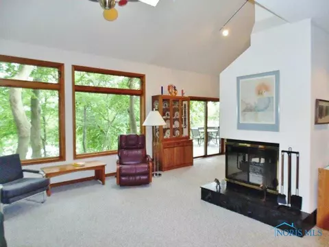608 River Rd, Maumee, OH 43537 photo 5