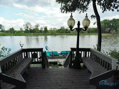 608 River Rd, Maumee, OH 43537 photo 3