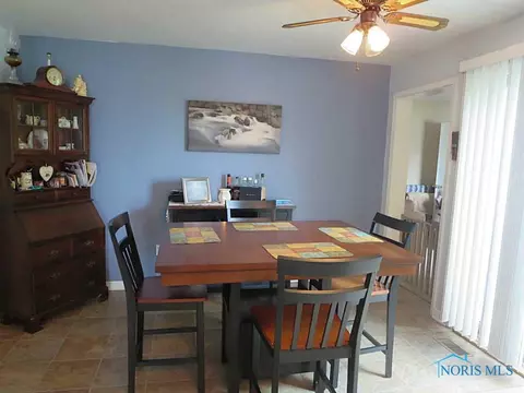 29275 E Broadway St, Walbridge, OH 43465 photo 6