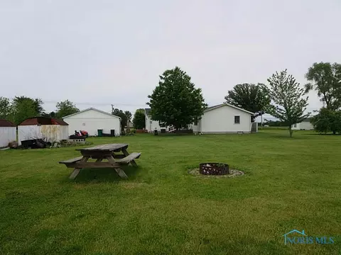 29275 E Broadway St, Walbridge, OH 43465 photo 14