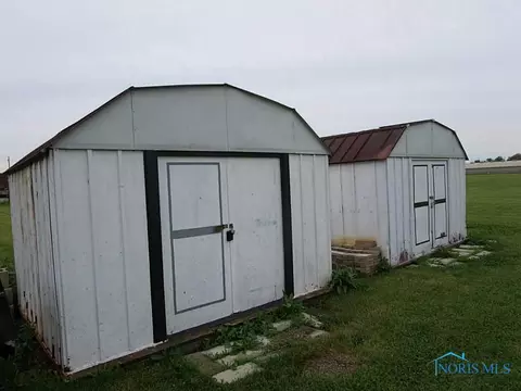 29275 E Broadway St, Walbridge, OH 43465 photo 15