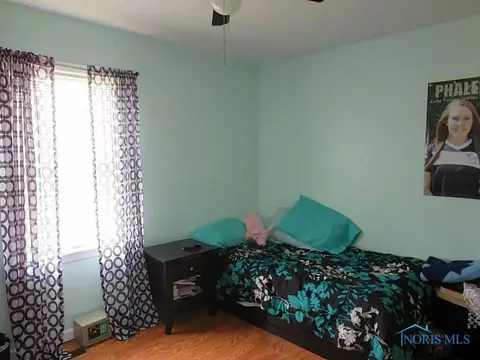 29275 E Broadway St, Walbridge, OH 43465 photo 12