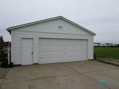 29275 E Broadway St, Walbridge, OH 43465 photo 16