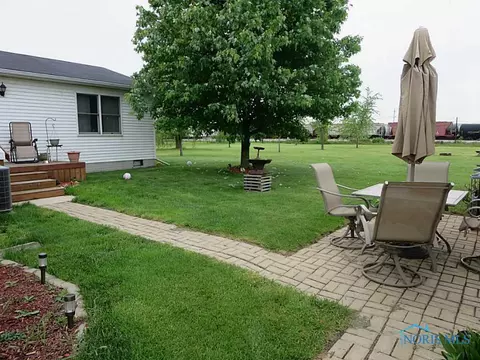 29275 E Broadway St, Walbridge, OH 43465 photo 13