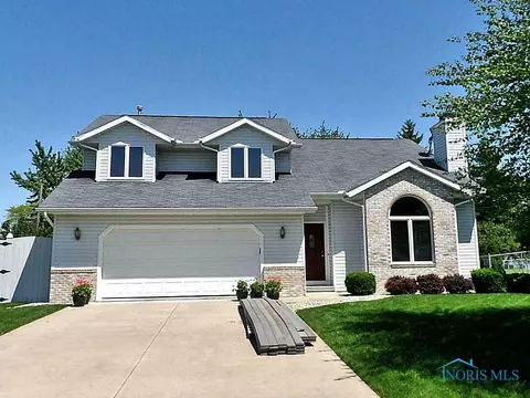 223 Carson Dr, Bryan, OH 43506 photo 1