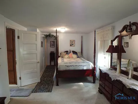 418 E Dudley St, Maumee, OH 43537 photo 4