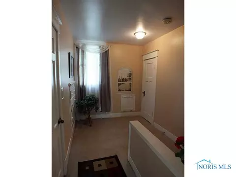 418 E Dudley St, Maumee, OH 43537 photo 7