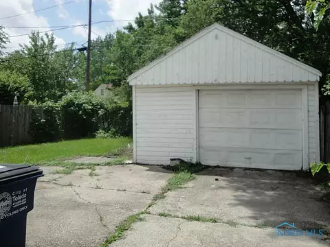 705 Ranch Dr, Toledo, OH 43607 photo 8