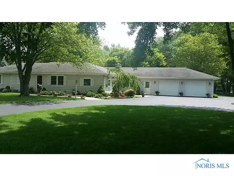 5165 Eber Rd, Monclova, OH 43542 photo 2