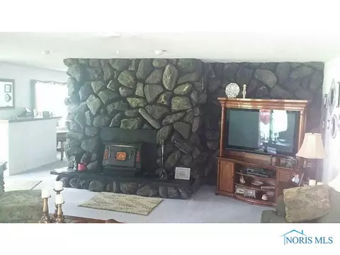 5165 Eber Rd, Monclova, OH 43542 photo 6