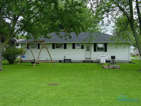 412 Olive Dr, Bryan, OH 43506 photo 9