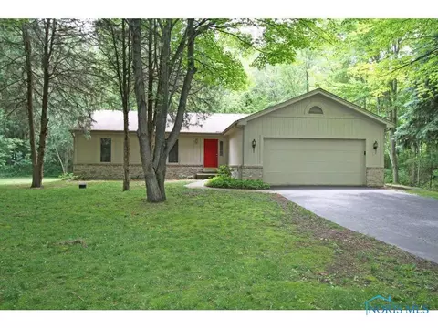 4601 Eber Rd, Monclova, OH 43542 photo 1