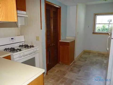 1801 Pilgrim Rd, Toledo, OH 43607 photo 8