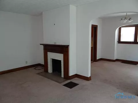 1801 Pilgrim Rd, Toledo, OH 43607 photo 2