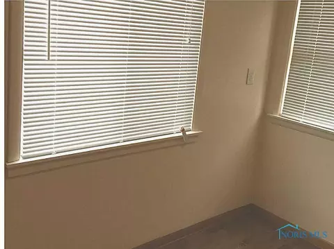 2242 Westmonte Rd, Toledo, OH 43607 photo 6