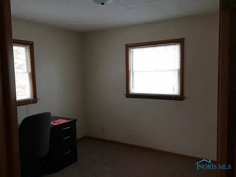 2242 Westmonte Rd, Toledo, OH 43607 photo 3