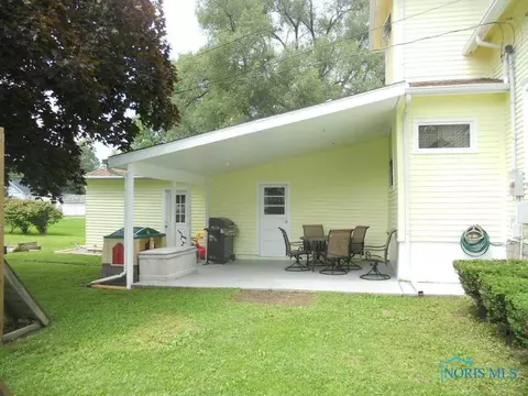 722 S Main St, Bryan, OH 43506 photo 4