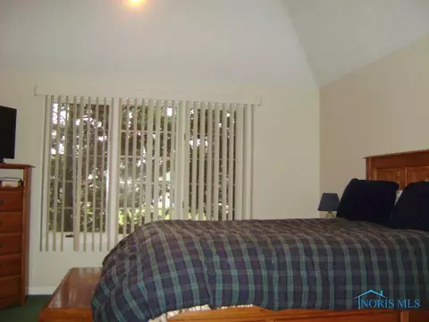5740 Cedar Point Rd, Oregon, OH 43616 photo 9