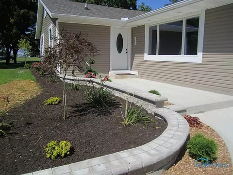 106 Grace St, Bryan, OH 43506 photo 2
