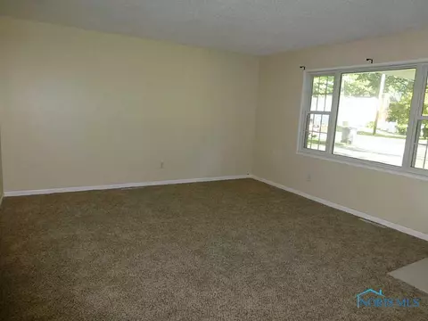 3065 Lambert Dr, Toledo, OH 43613 photo 6