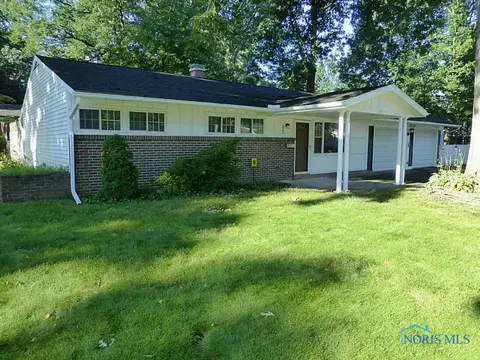 3065 Lambert Dr, Toledo, OH 43613 photo 1
