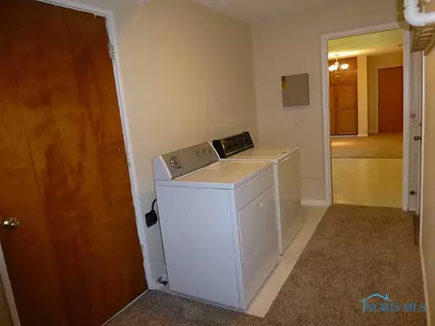 3065 Lambert Dr, Toledo, OH 43613 photo 10