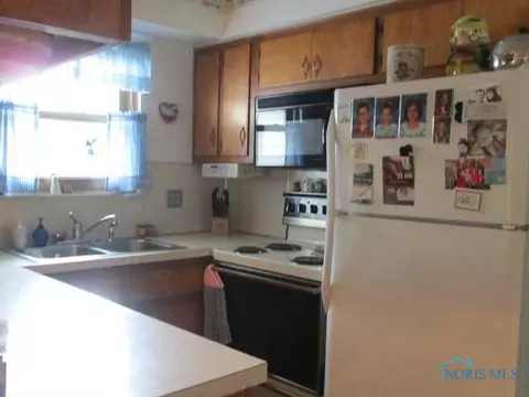2856 Wanamaker Dr, Toledo, OH 43613 photo 6