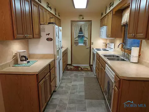 118 Maple, Antwerp, OH 45813 photo 2