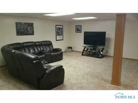 1445 Rays Dr, Bryan, OH 43506 photo 5