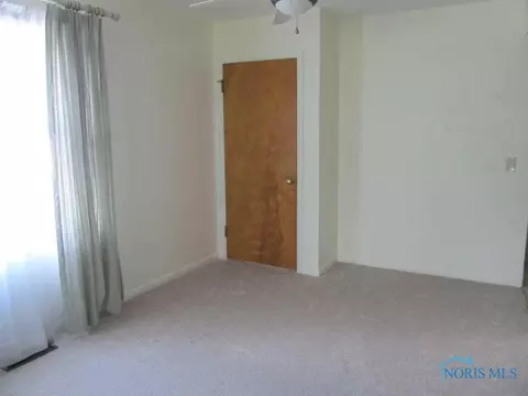 5457 Falla Ct, Toledo, OH 43613 photo 3
