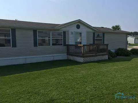2124 Pear Tree Ln, Delta, OH 43515 photo 3