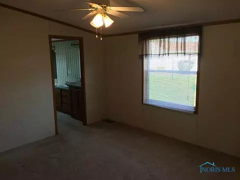 2124 Pear Tree Ln, Delta, OH 43515 photo 13