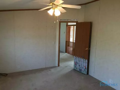 2124 Pear Tree Ln, Delta, OH 43515 photo 17