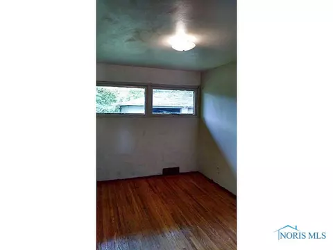 817 Ranch Dr, Toledo, OH 43607 photo 9