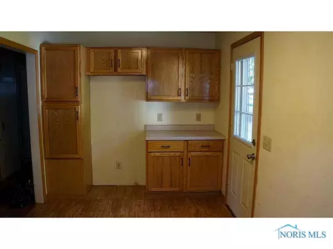 304 Jackson St, Delta, OH 43515 photo 4