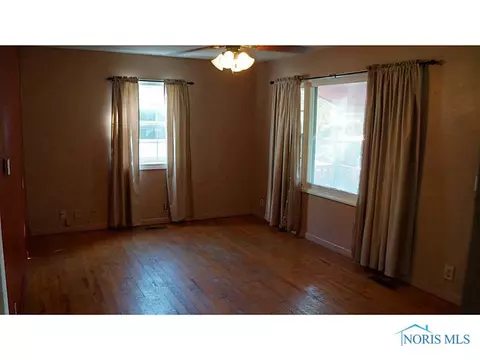 304 Jackson St, Delta, OH 43515 photo 3
