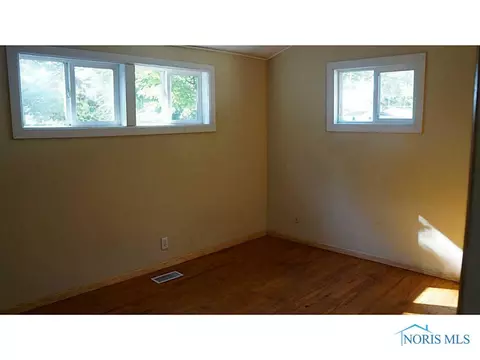 304 Jackson St, Delta, OH 43515 photo 7
