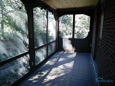 2029 Potomac, Toledo, OH 43607 photo 4