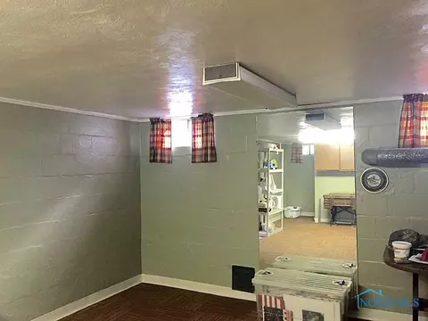 705 Independence Rd, Toledo, OH 43607 photo 13