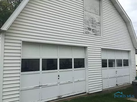705 Independence Rd, Toledo, OH 43607 photo 5