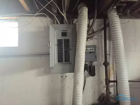 705 Independence Rd, Toledo, OH 43607 photo 16