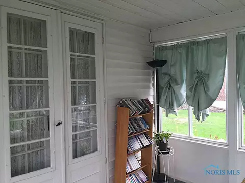 705 Independence Rd, Toledo, OH 43607 photo 12